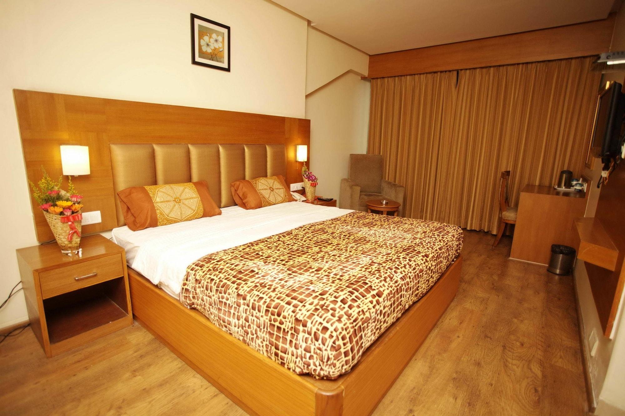 The Caliph Hotel, Mumbai Near Powai Lake Buitenkant foto