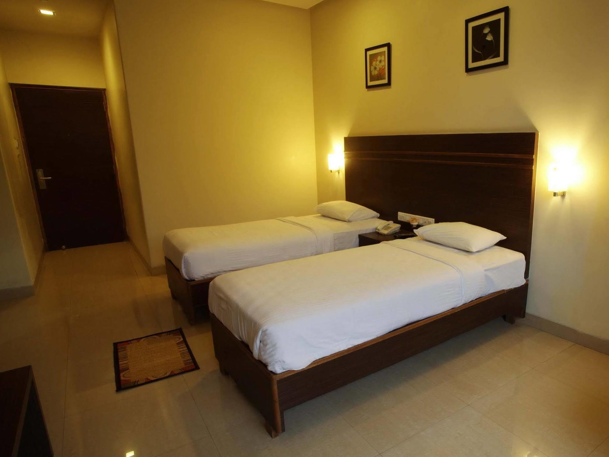 The Caliph Hotel, Mumbai Near Powai Lake Buitenkant foto